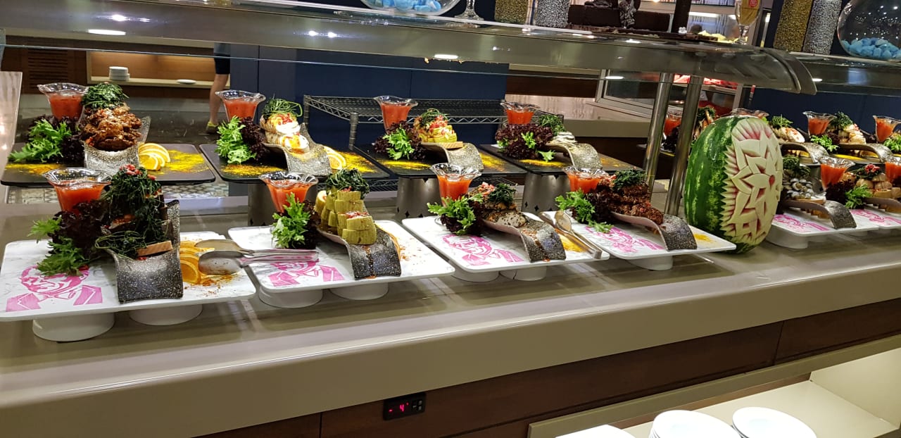 Gastro Saturn Palace Resort Hotel