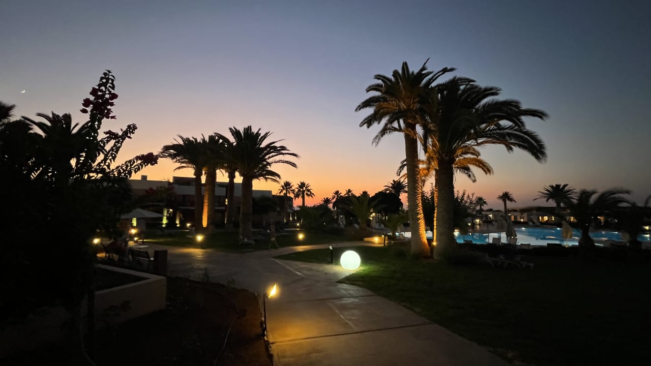 Gartenanlage Anissa Beach & Village