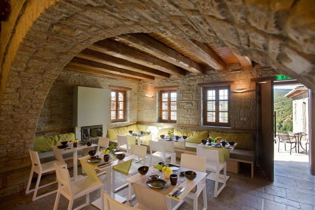 Kipi Bites restaurant Hotel Kipi Suites