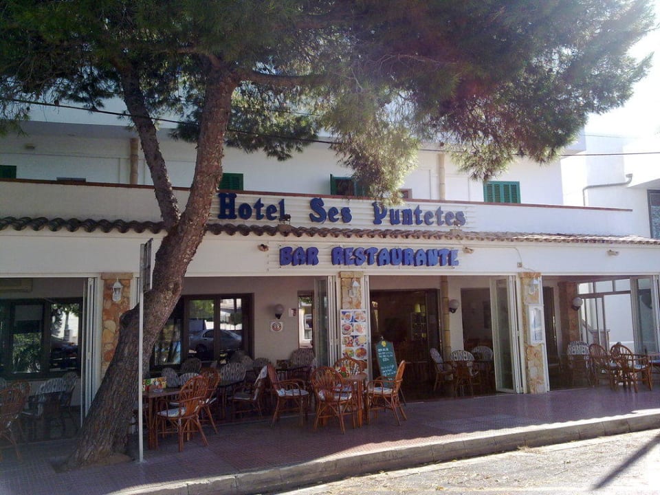 Außenansicht Hotel Ses Puntetes