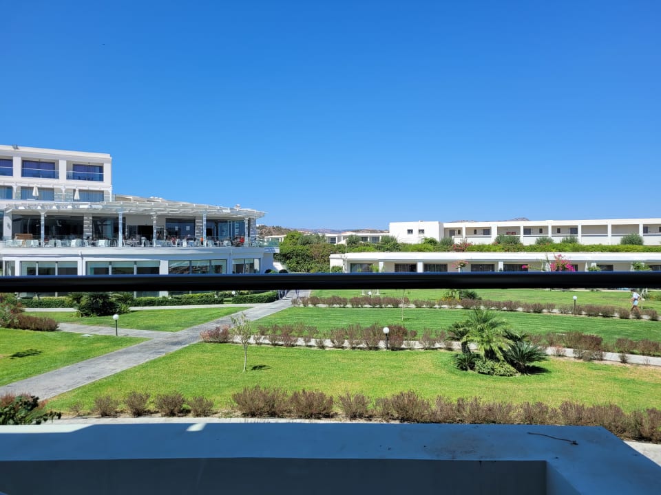 Gartenanlage Asterias Beach Resort