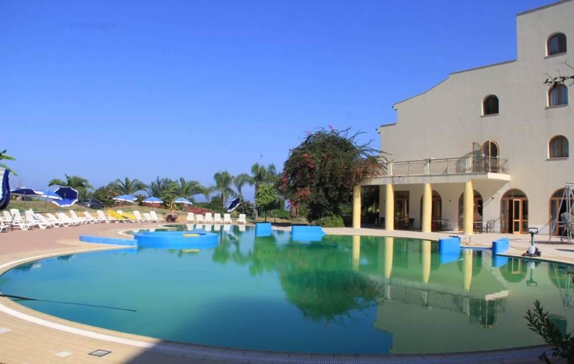 24 Grand Hotel Esperia