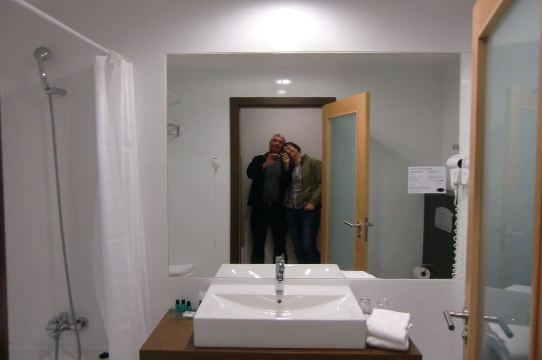 Blick ins Badezimmer Hotel Miramar Sul