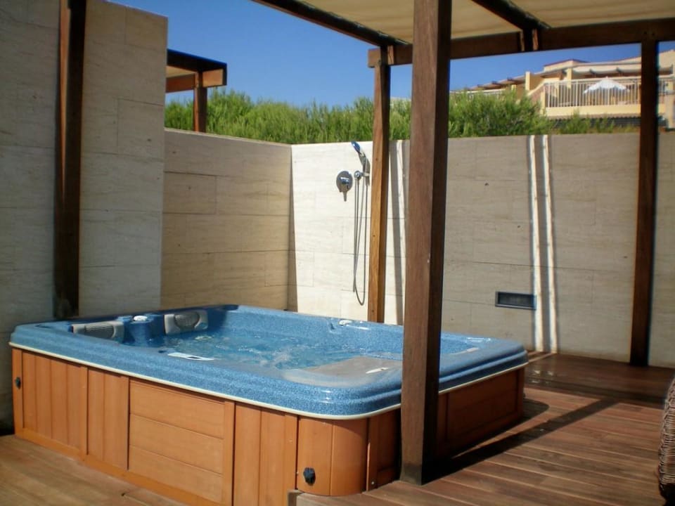 Whirpool Dachterrasse Royal-Suite VIVA Cala Mesquida Suites & Spa 16+