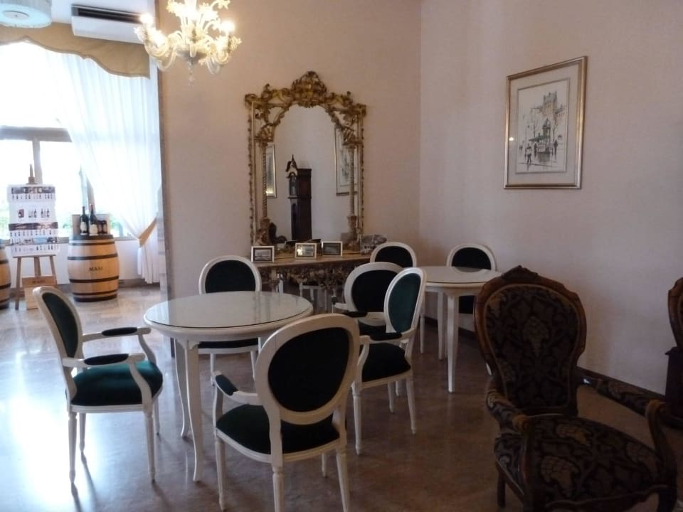 Man findet immer einen Platz zum Sitzen Hotel Terme Venezia