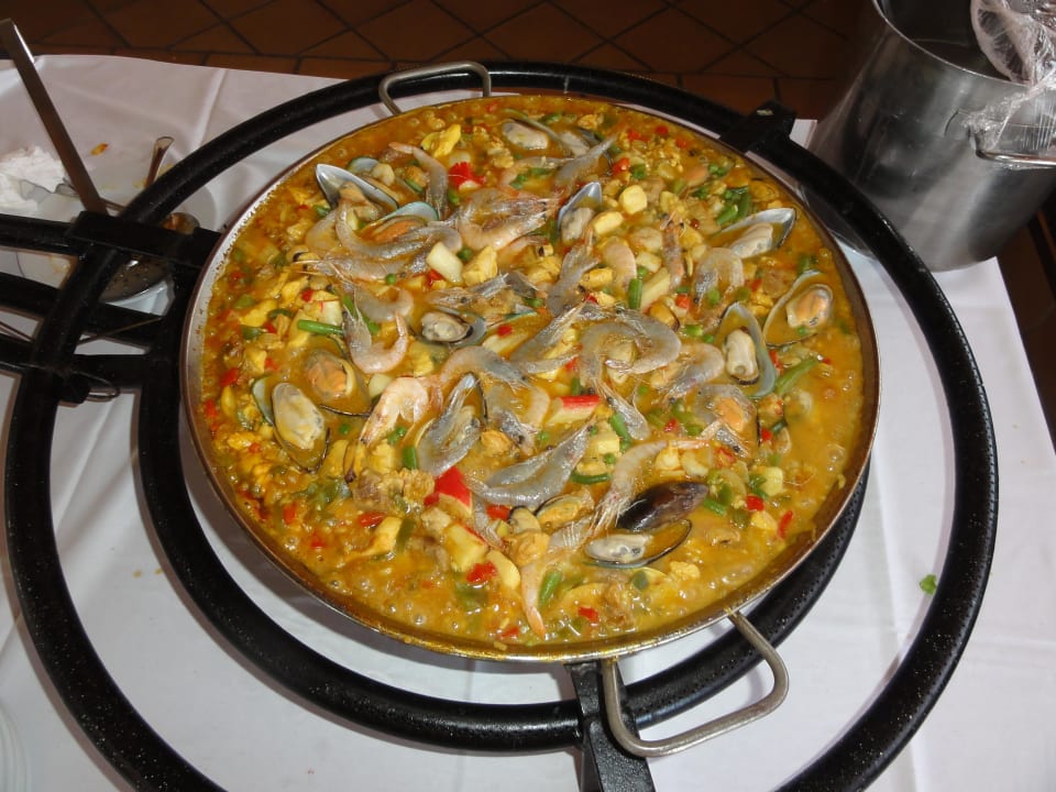 Paela in der Poobar SBH Hotel Royal Monica