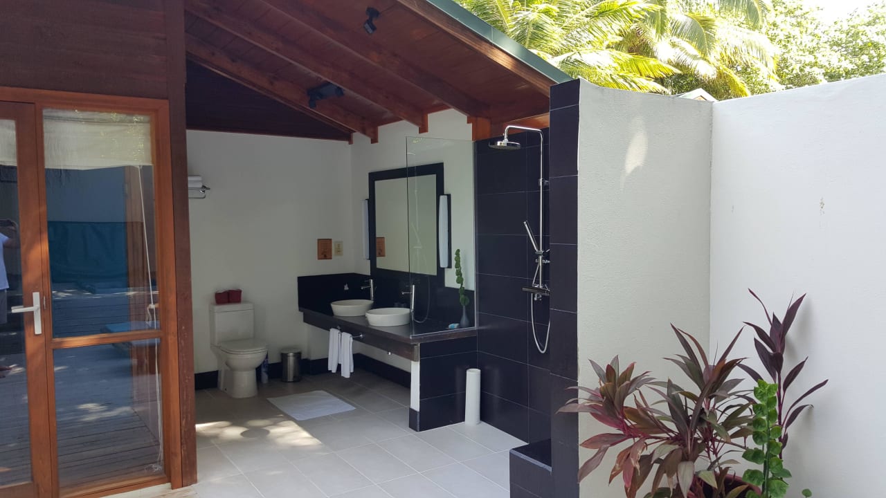 Bad Meeru Maldives Resort Island