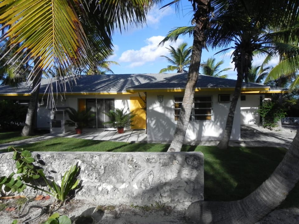 Bungalow von außen Hotel Stella Maris Resort