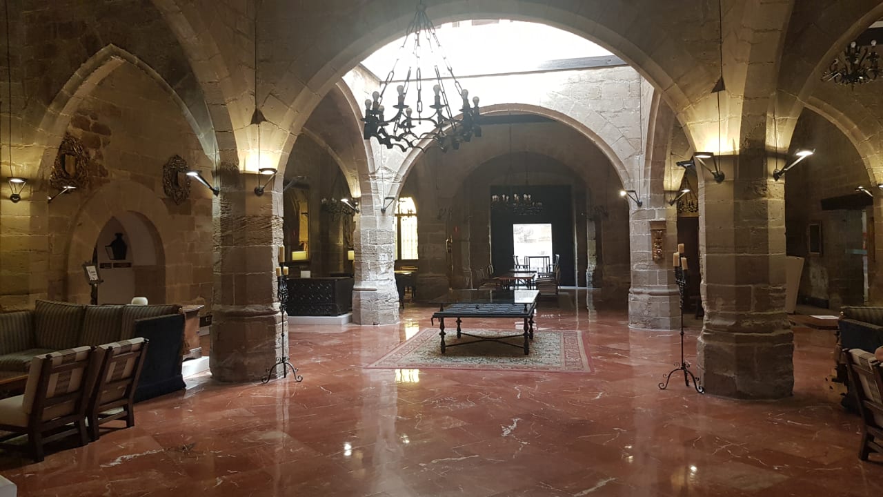 Lobby Hotel Parador de Santo Domingo de la Calzada