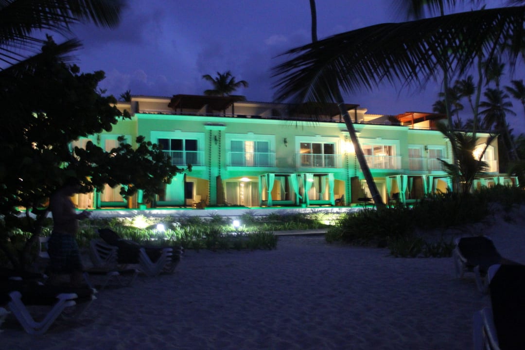 Swim-Up-Junior-Suite am Abend Grand Palladium Select Bávaro Resort & Spa