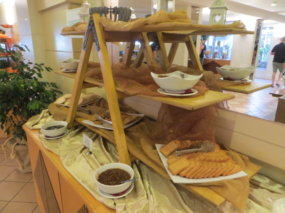 Teil des Frühstücksbuffets Anissa Beach & Village