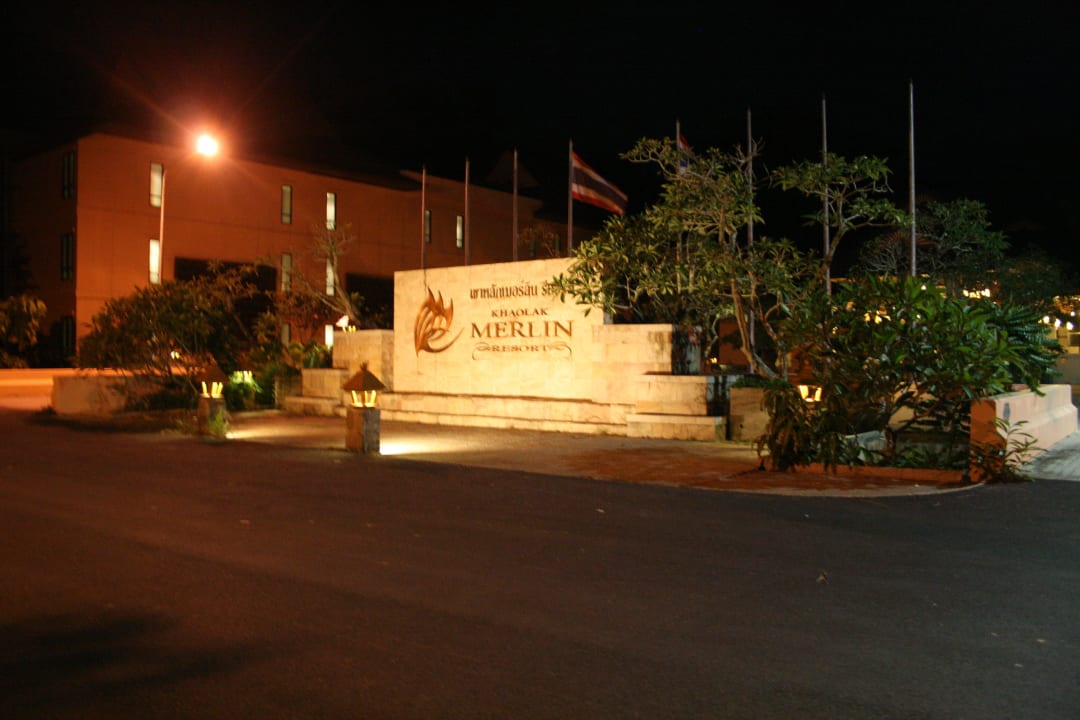 Direkt vorm Hotel Khao Lak Merlin Resort