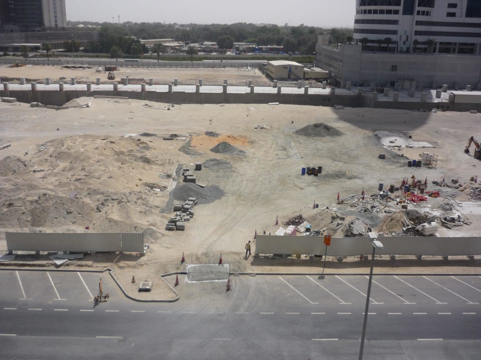 Aussicht von der Poolanlage Rose Rayhaan by Rotana