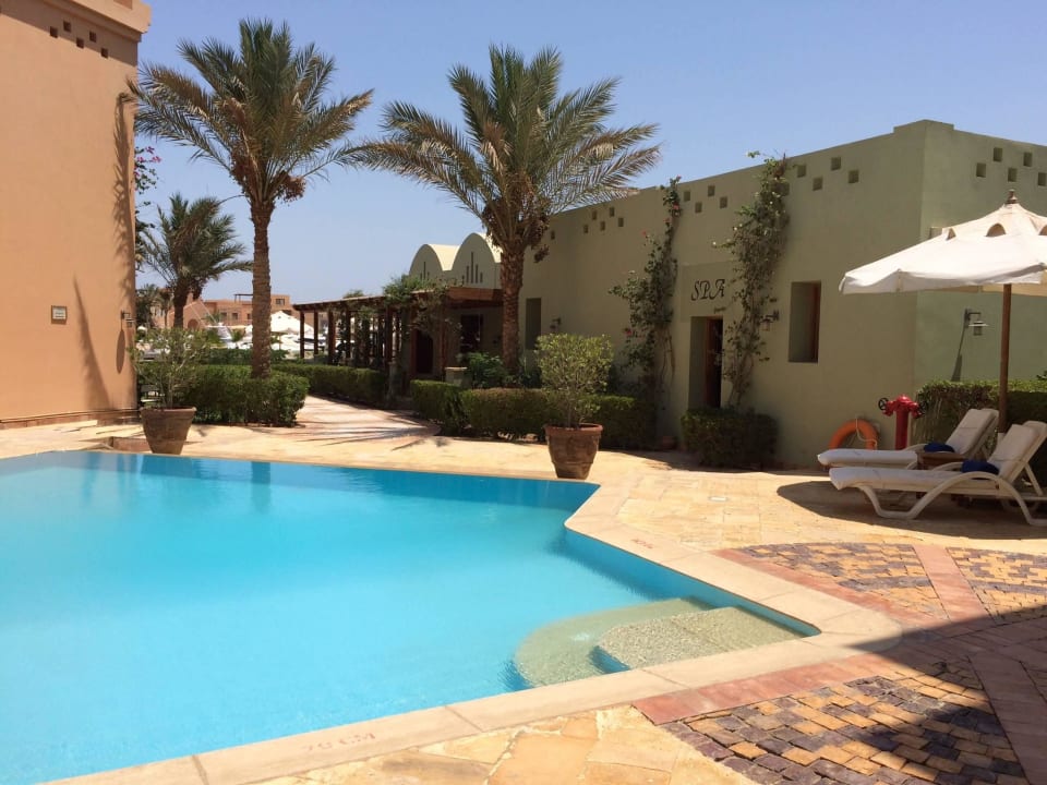 Poll Außenbereich Ali Pasha Hotel