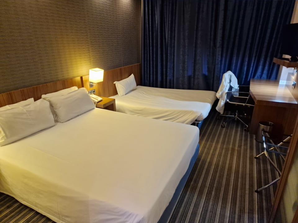 Zimmer Hotel Holiday Inn Express Bilbao