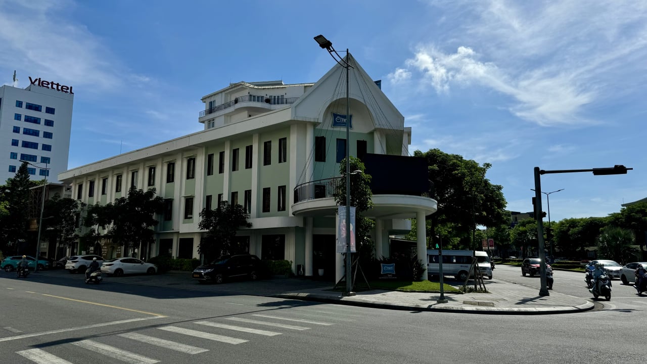 Außenansicht ÊMM Hotel Hue