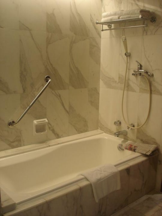 Badewanne New World Millennium Hong Kong Hotel