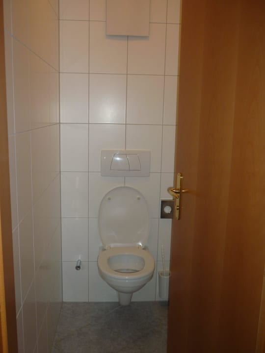 Im Deluxe Zimmer ist die Toielette separat Hotel Kastenholz