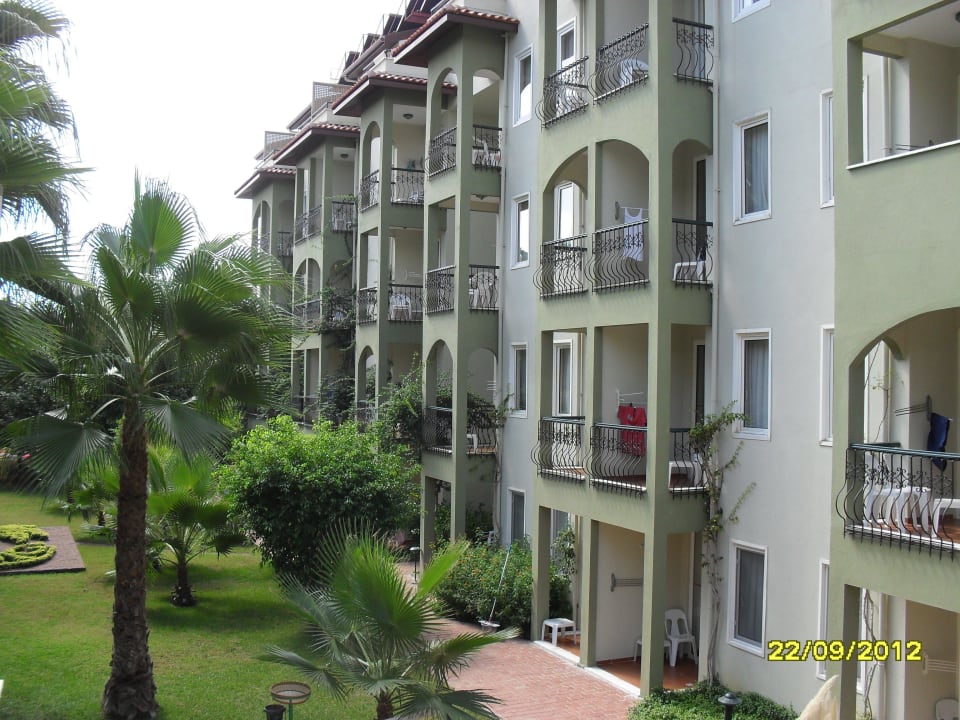 Blick von der Restaurant-Terrasse auf unser Haus Hotel Gardenia Beach