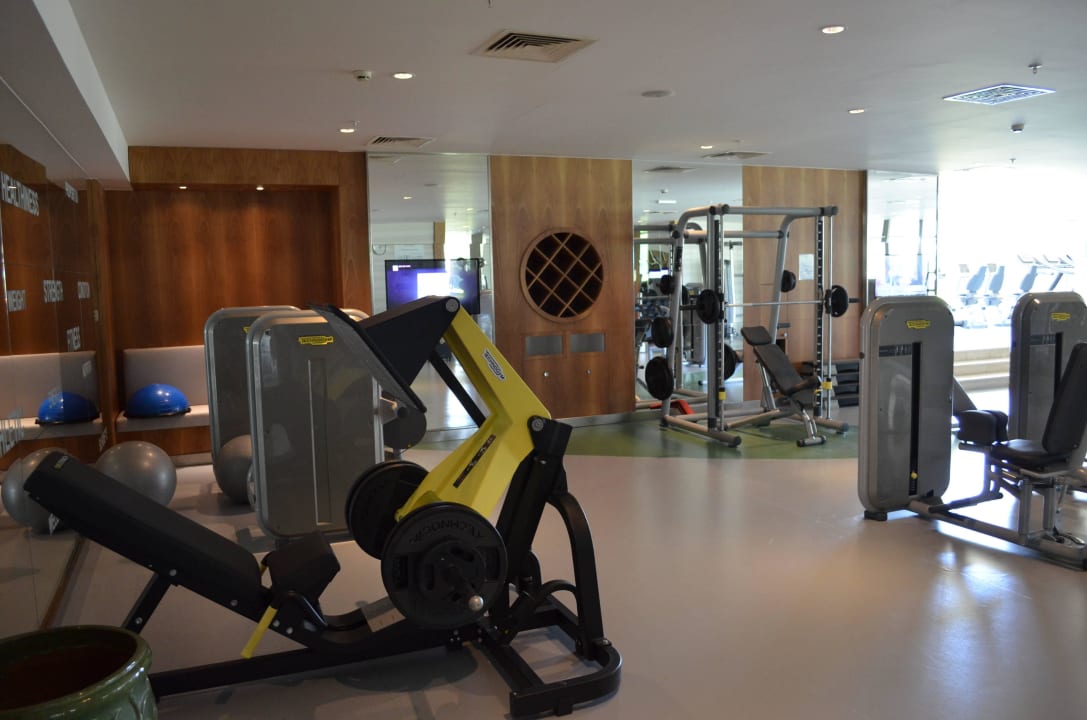 Fitnessstudio Titanic Deluxe Lara