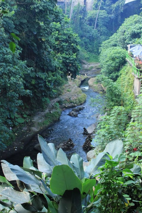 Kleiner Fluss Hotel Tjampuhan
