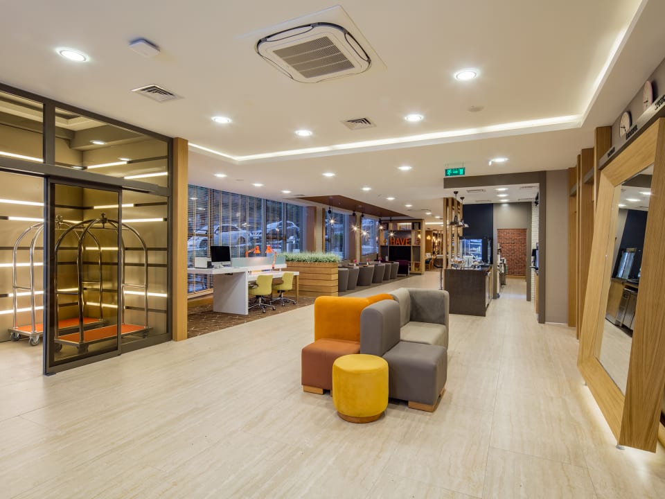 Lobby Holiday Inn Antalya - Lara