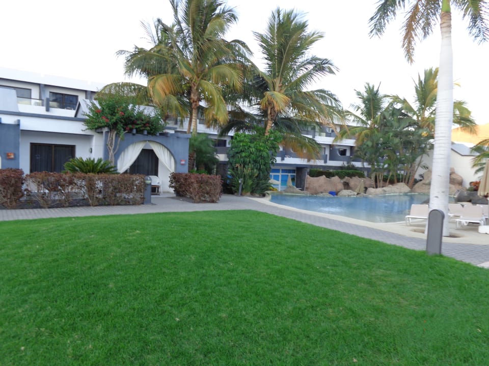 Gartenanlage R2 Romantic Fantasia Suites - Adults only