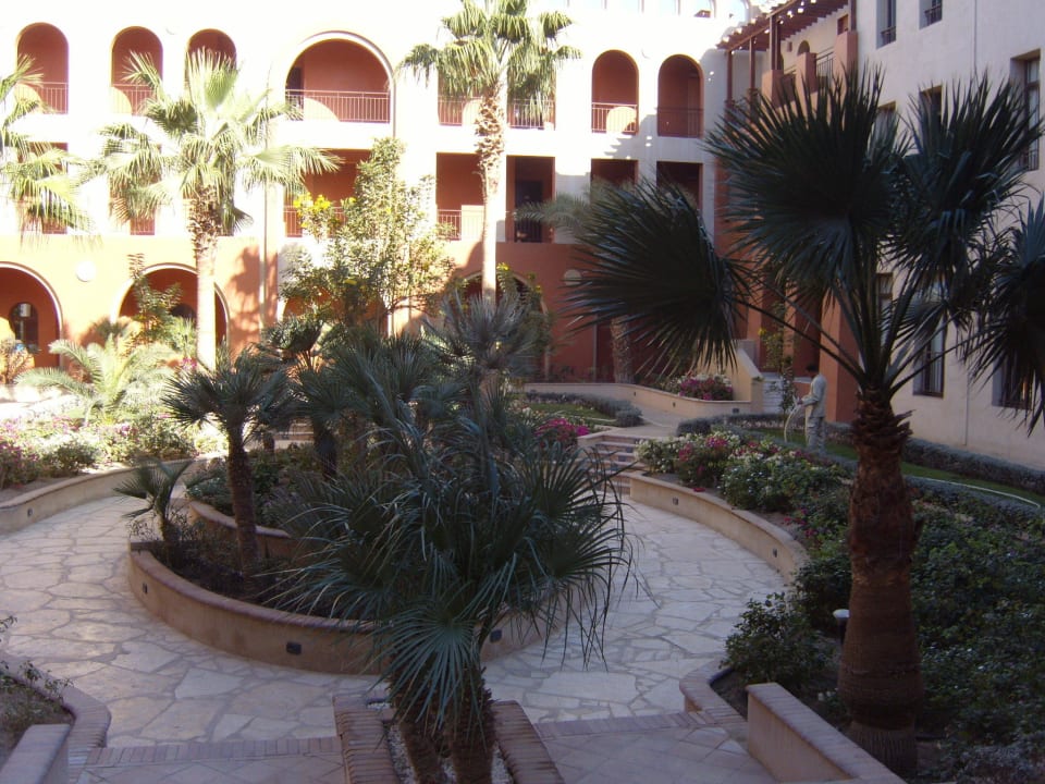 Innenhof Hotel Three Corners Ocean View prestige - Adults only