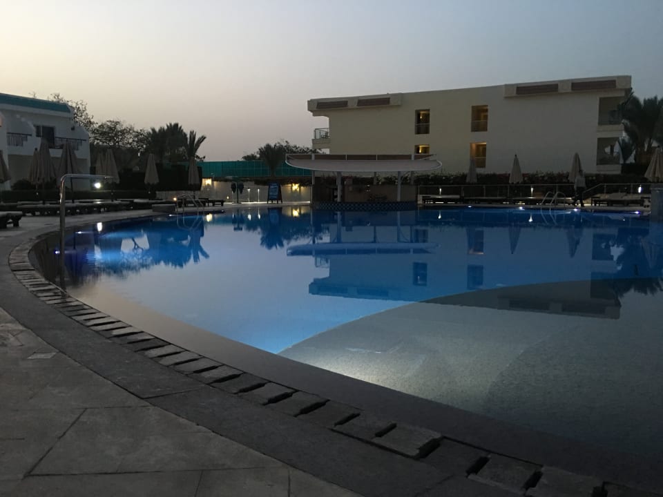 Pool Sultan Gardens Resort
