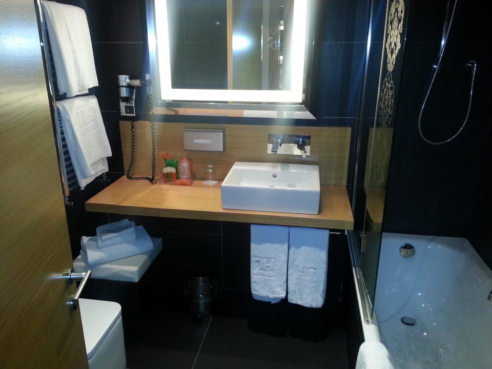 Badezimmer NH Bologna de la Gare