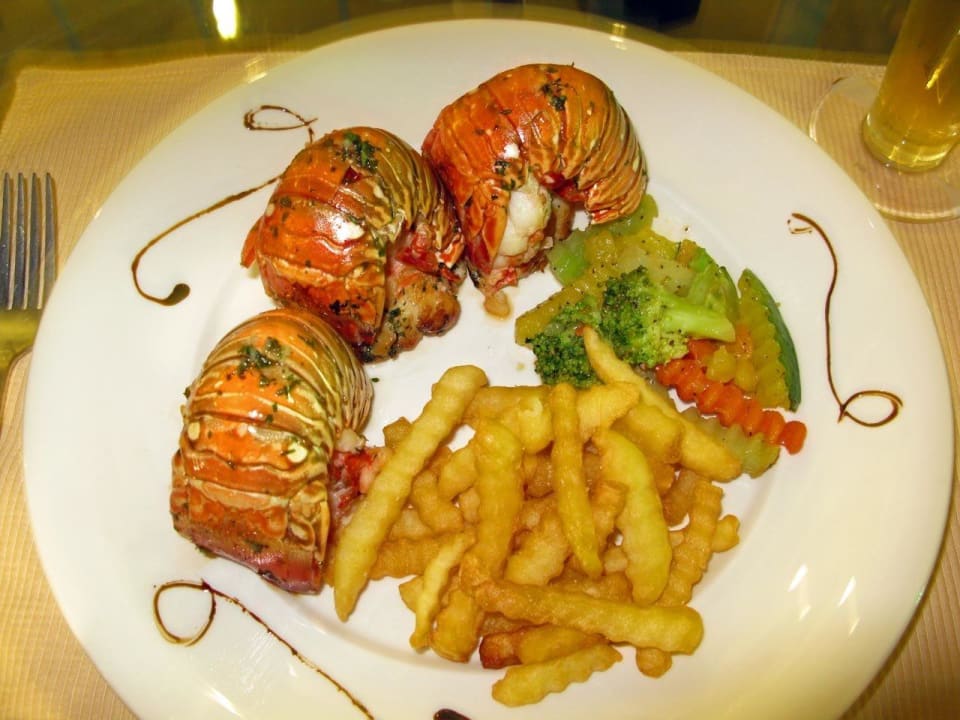 3 Lobstertails für 20 US$ Hotel Victoriano