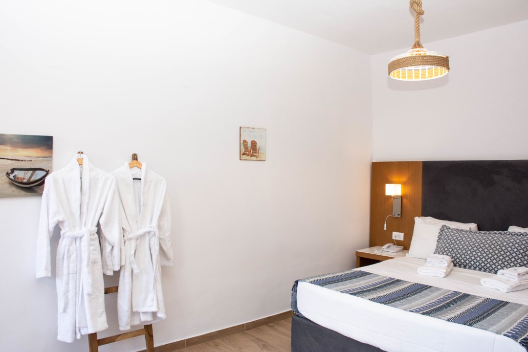 Zimmer Yianna Caravel By Checkin