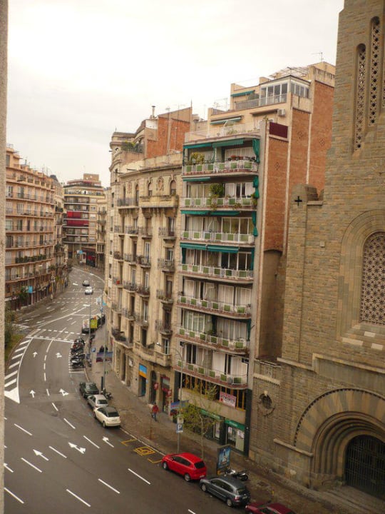 Blick auf die Straße stadtauswärts Hotel Via Augusta