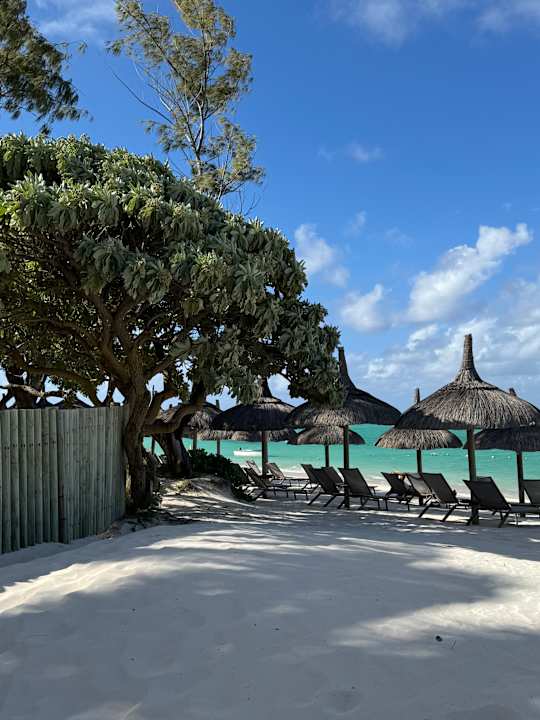 Strand Crystals Beach Resort Belle Mare, a member of Radisson Individuals