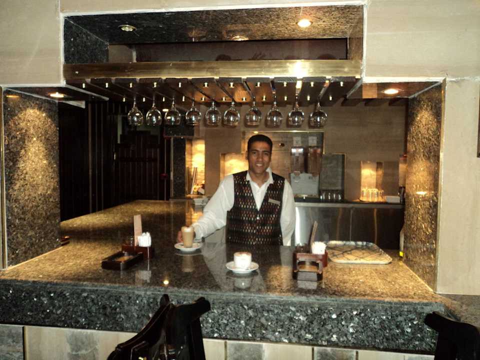 Sie wünschen bitte... Pickalbatros Alf Leila Wa Leila Resort - Neverland Hurghada