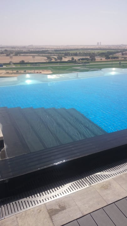 Pool The Meydan Hotel