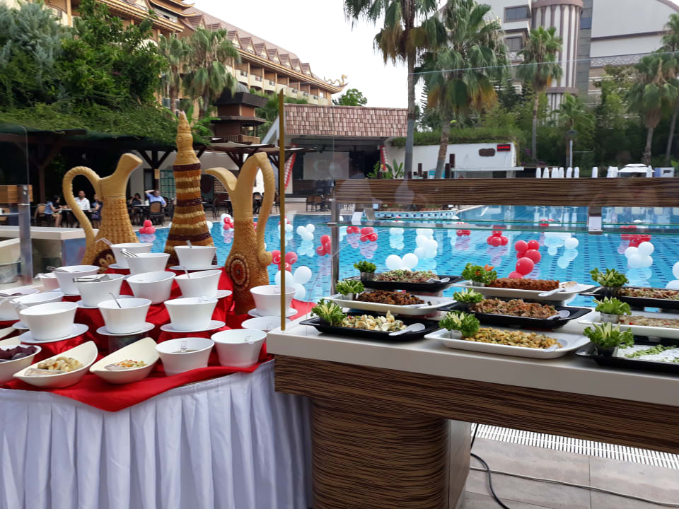 Gastro Port Side Resort Hotel