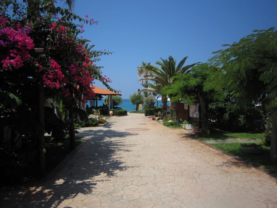 Seitlicher Ausblick zum Meer Hotel Villaggio Il Gabbiano