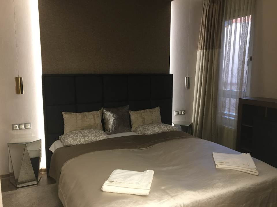 Zimmer King Apartments