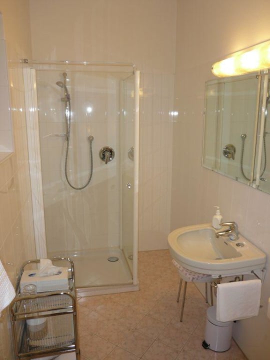 Badezimmer Hotel Zima Hotel Zima