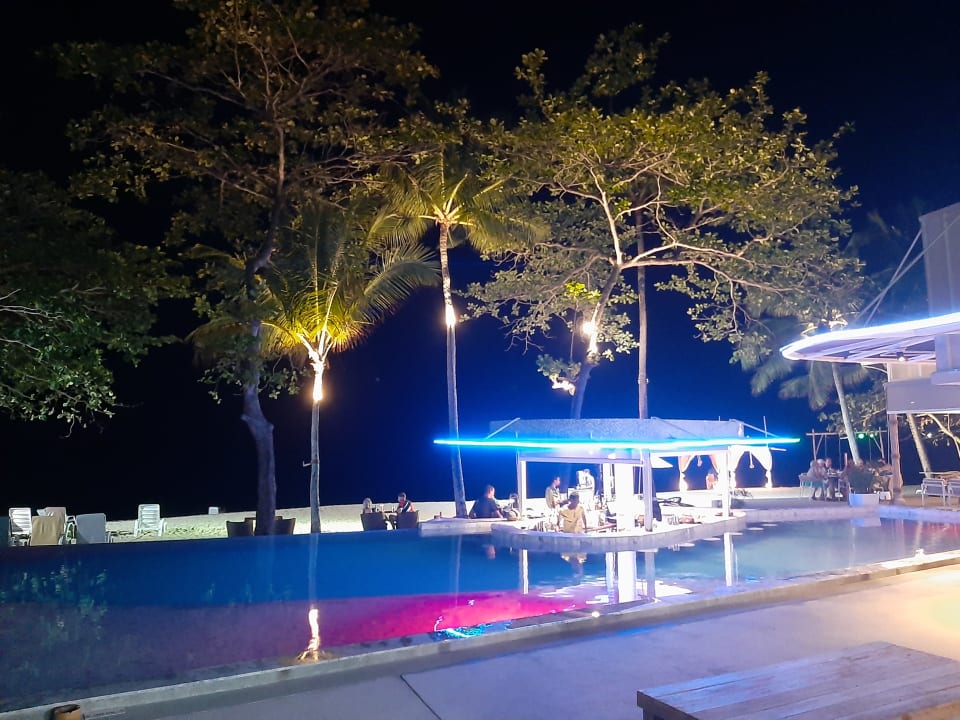 Pool The Fair House Beach Resort