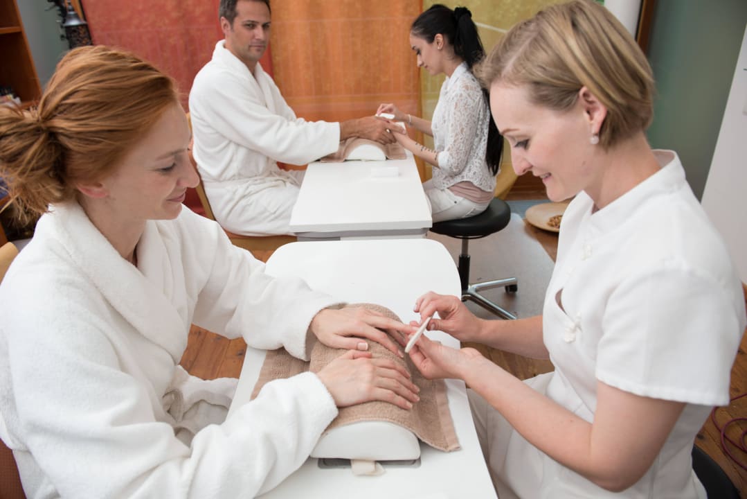 Maniküre Relax- & Vitalhotel Adler