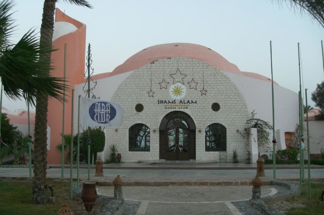 Hoteleingang Shams Alam Beach Resort