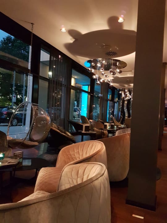 Lobby Motel One Stuttgart-Bad Cannstatt