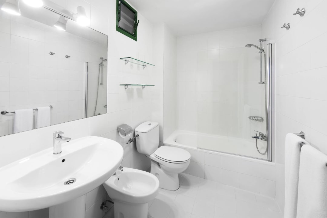 Baño Elba Lucía Sport & Suite Hotel