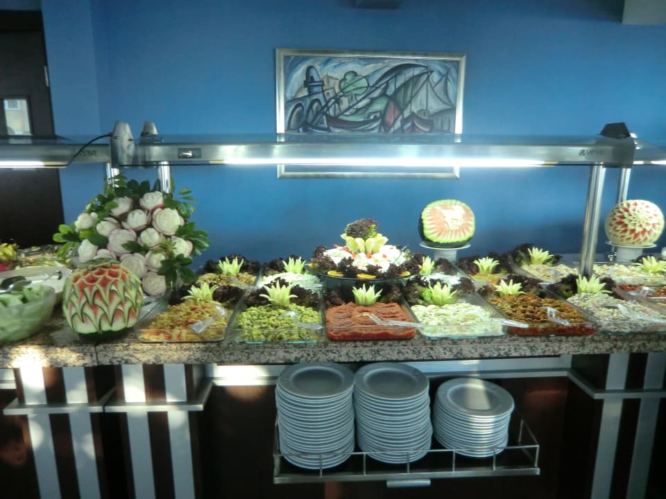 Teil des Salatbuffets Blue Diamond Alya