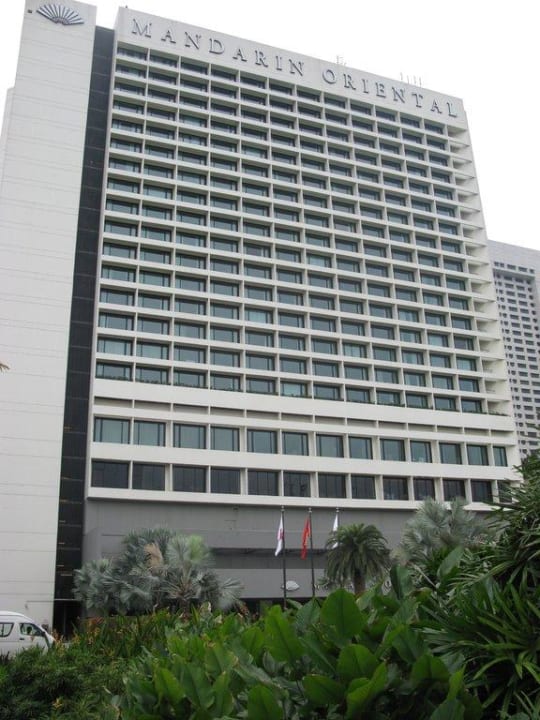 Seitlicher Blick auf das Hotel Hotel Mandarin Oriental Singapore