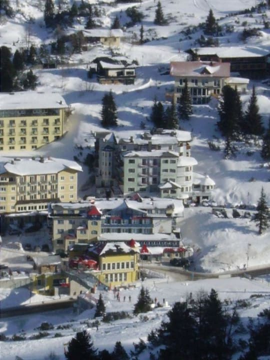 Ansicht vom gegenüberliegenden Zehnerkar ALPHAtauern Health Resort - ADULTS ONLY 15+