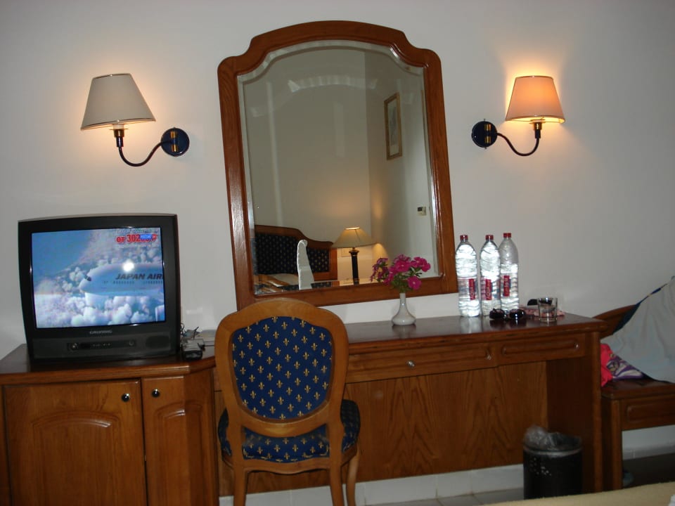 Стол Desert Rose