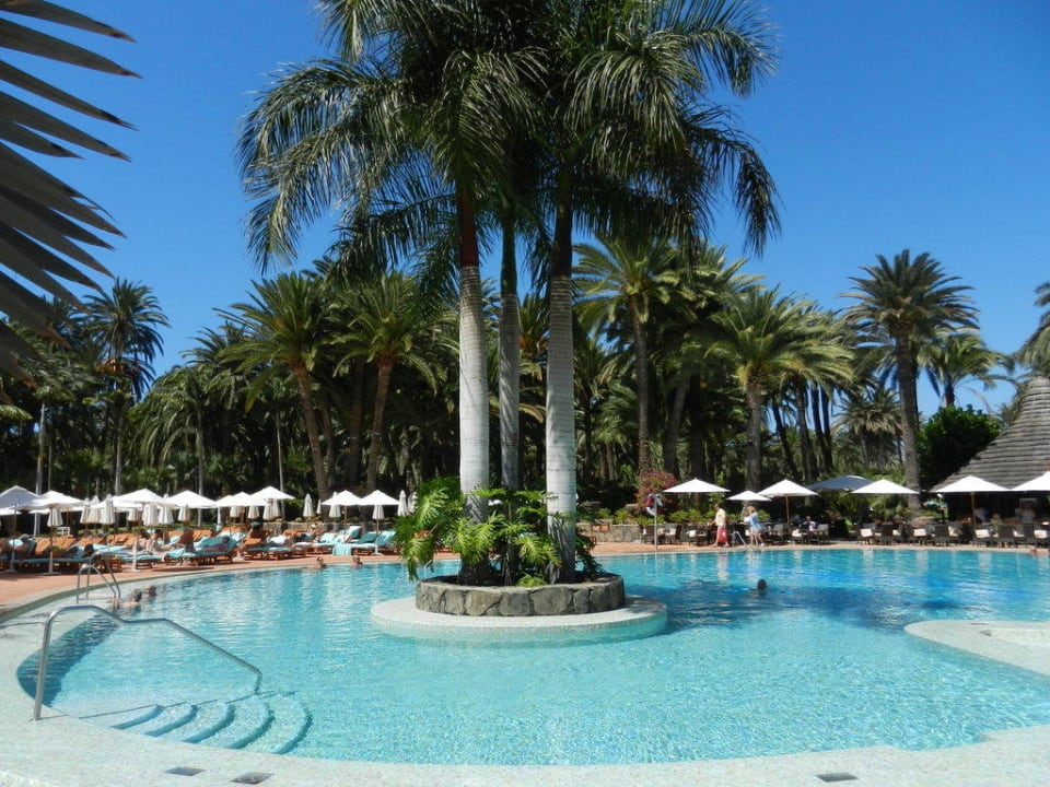 Der grosse Süsswasserpool Seaside Hotel Palm Beach